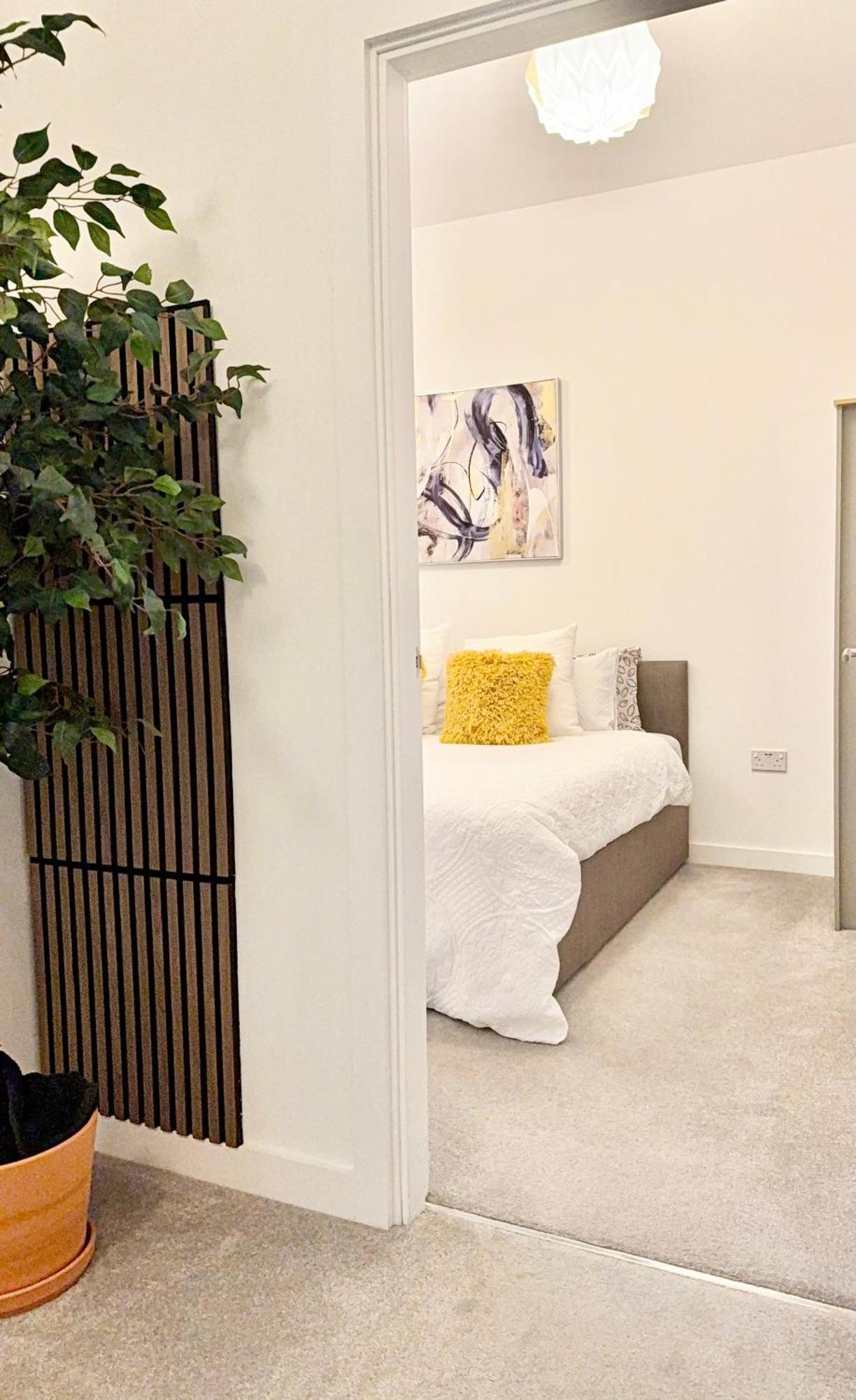 The Parkes A Stylish 3Br House, 5 Mins From Central Birmingham Close To The Edgbaston Stadium, The Hippodrome, Uob, Aston And Bcu, China Town, Kings Heath Bhx Airport And Much More Exterior photo